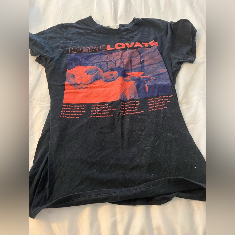 Demi Lovato Tour Graphic Tee - Black & Red